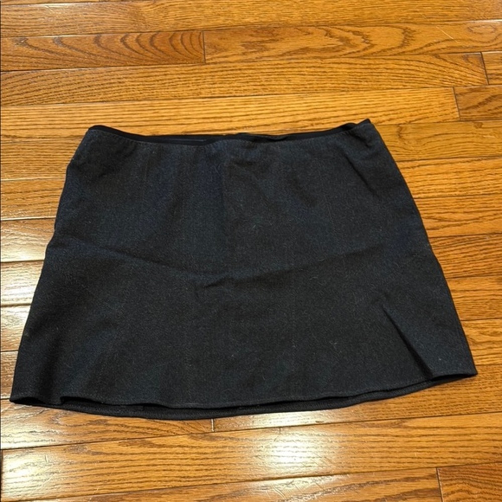 Vince dark gray wool Women's Skirt, size 4
